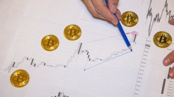 Bitcoin Price Breaks $7,000 After 4% Gain, Crypto Market Adds $12 Billion
