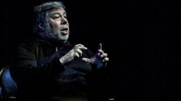 Apple Co-Founder Steve Wozniak Flip-Flops on Blockchain, Joins Crypto Startup