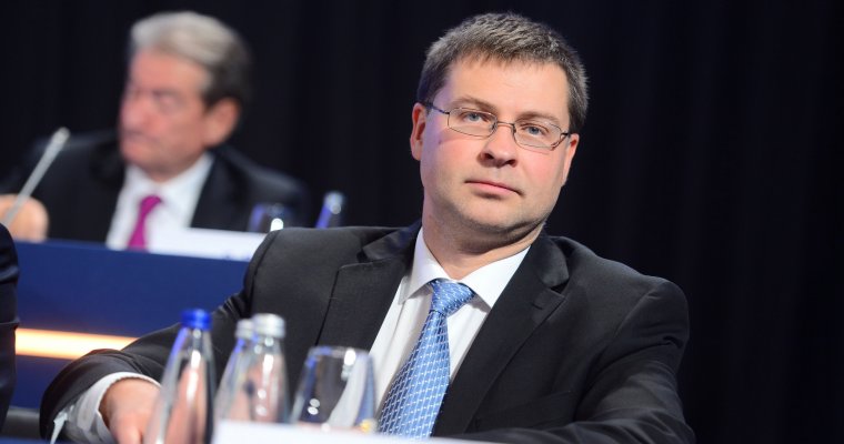 Valdis Dombrovskis European Commission Bitcoin