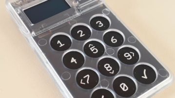 Review: Coldcard’s BTC Hardware Wallet Is Air-Gapped for Added Security