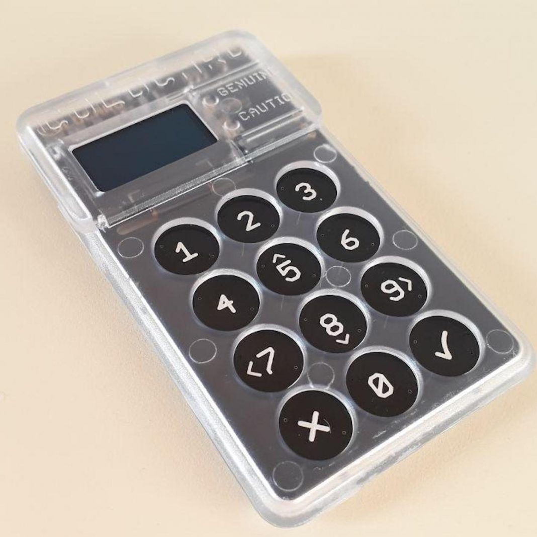 Review: Coldcard’s BTC Hardware Wallet Is Air-Gapped for Added Security