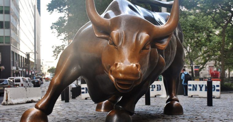 wall street bull s&P 500 dow jones