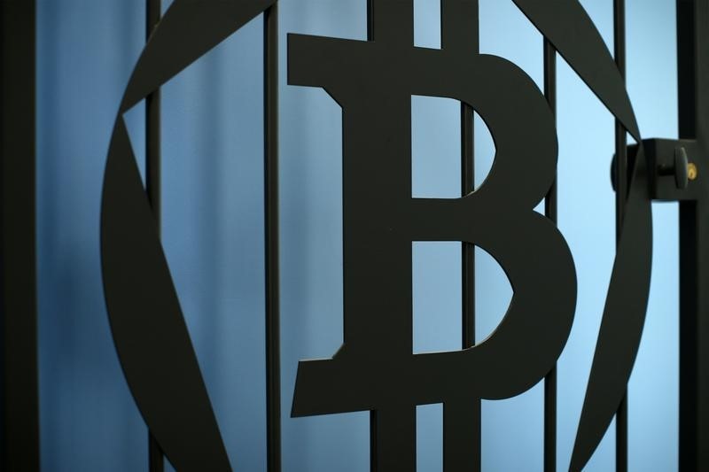 © Reuters. SBI Crypto Subsidiary Supports Crypto Mobile Wallet in $15 Million Funding Round